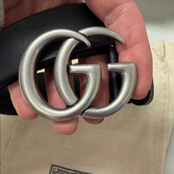 Gucci Black Belt with Silver GG Buckle - Picture 4 of 5